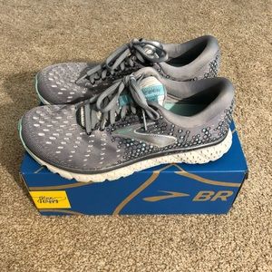 Brooks Glycerin 17 8.5 running shoes